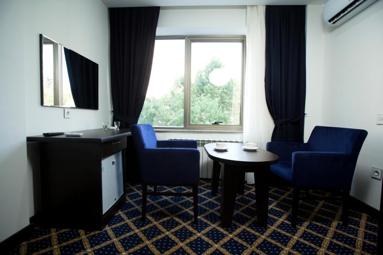 Kristal Inn Hotel Baku Exteriör bild