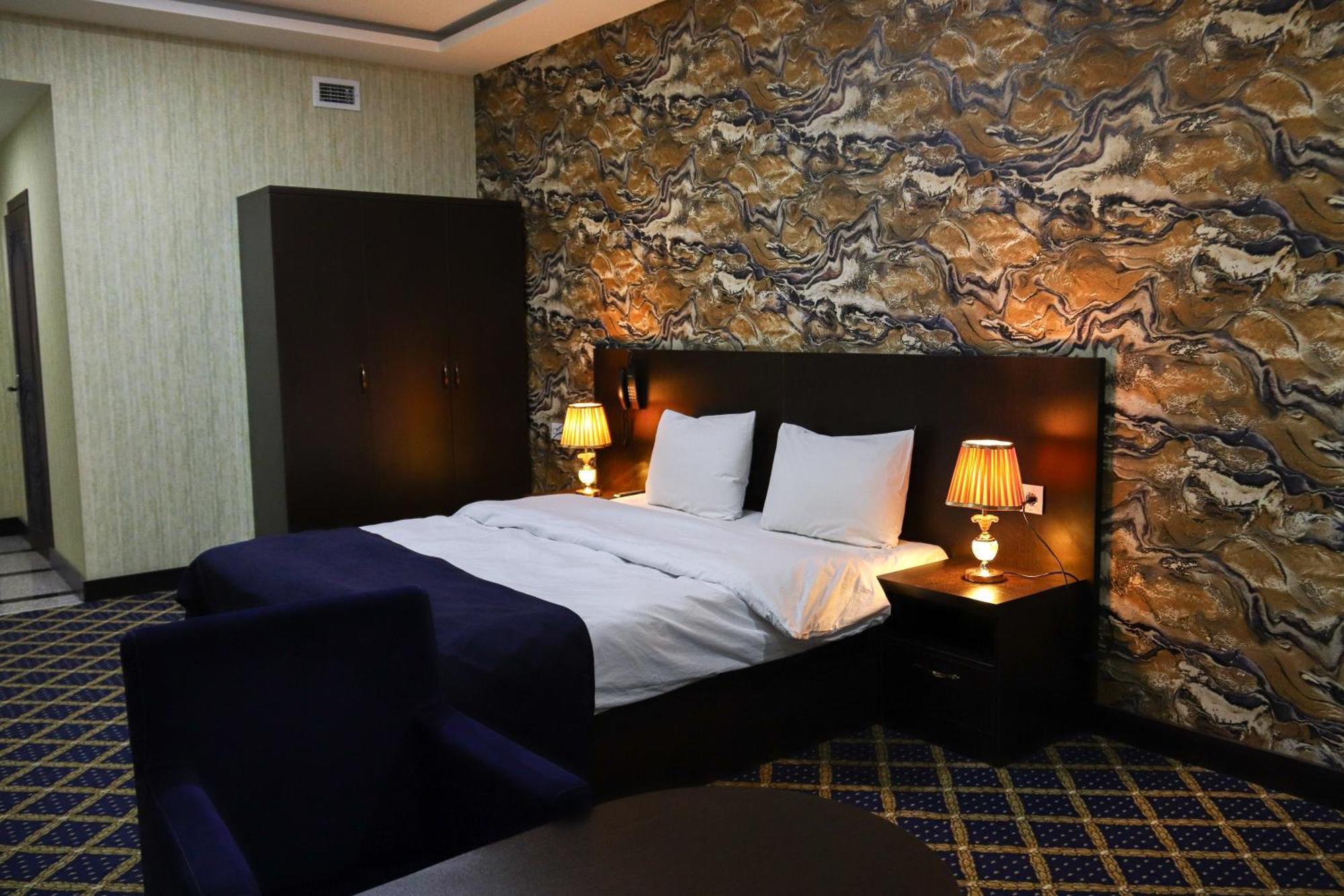 Kristal Inn Hotel Baku Exteriör bild