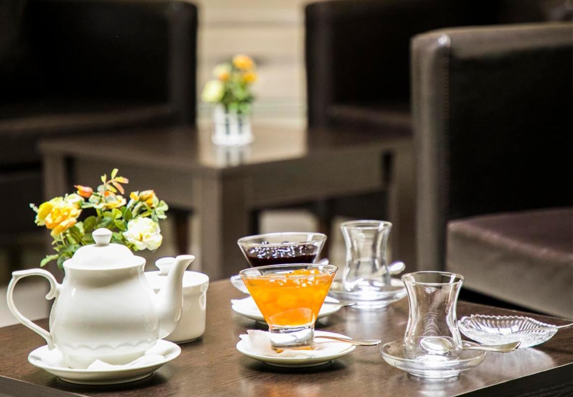 Kristal Inn Hotel Baku Exteriör bild