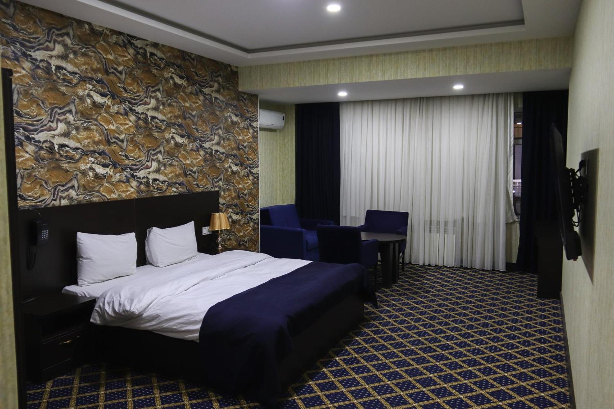 Kristal Inn Hotel Baku Exteriör bild