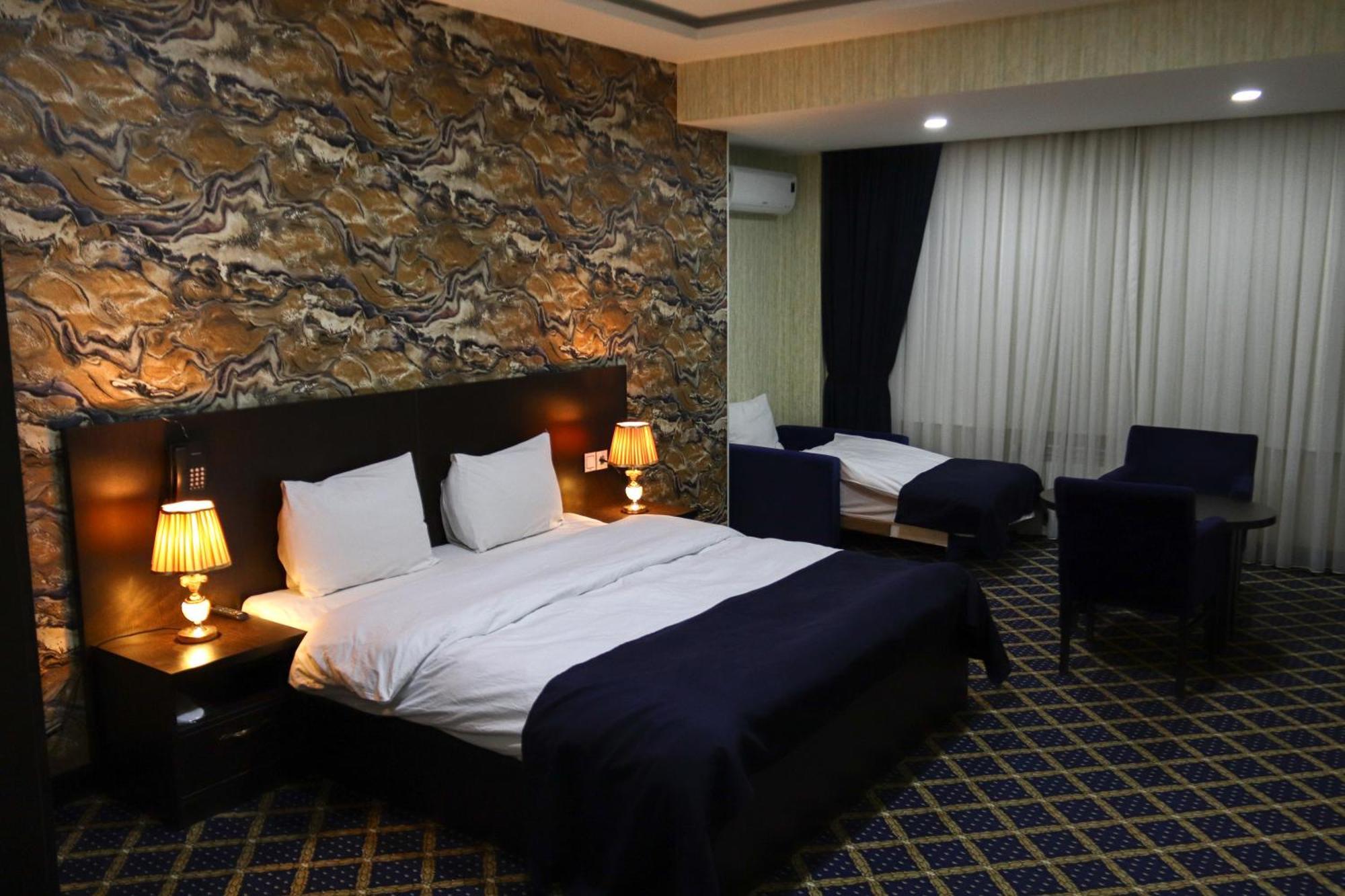 Kristal Inn Hotel Baku Exteriör bild